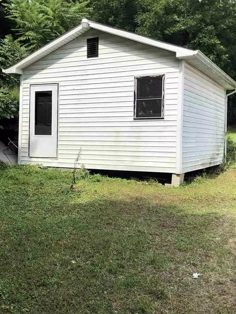 111 Johnson St, Roxboro, NC 27573 photo 8