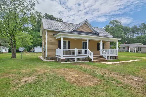 103 E Wilson St, Micro, NC 27555 photo 2