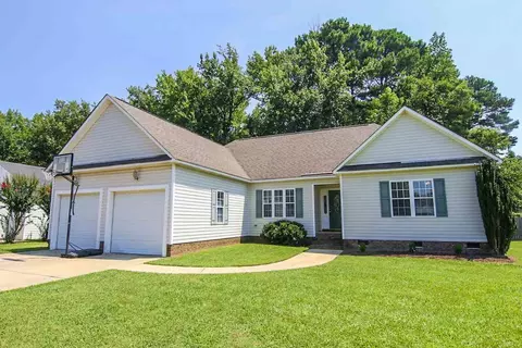 1209 Dixie Dr, Selma, NC 27576 photo 2