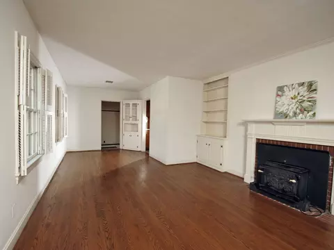 910 S Crescent Dr, Smithfield, NC 27577 photo 3