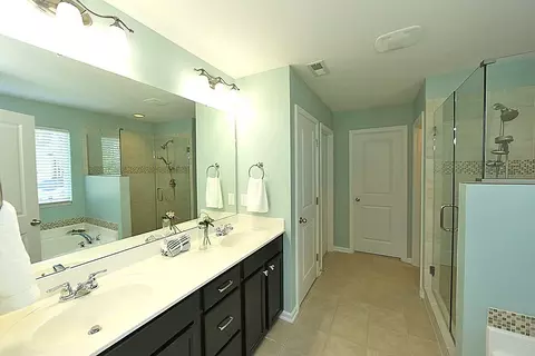 400 Glenview Ln, Durham, NC 27703 photo 18