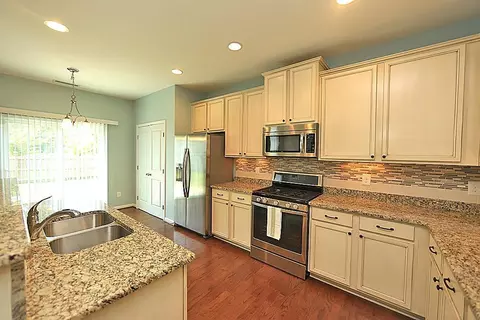 400 Glenview Ln, Durham, NC 27703 photo 10
