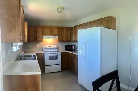 85 River Run Ct, Erwin, NC 28339 photo 4