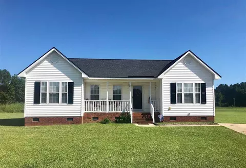 85 River Run Ct, Erwin, NC 28339 photo 1