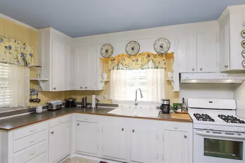 208 E Caroline Ave, Smithfield, NC 27577 photo 14