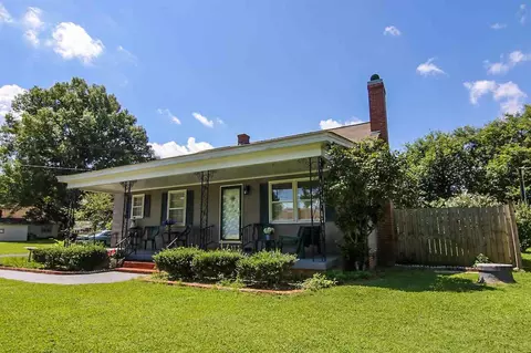 208 E Caroline Ave, Smithfield, NC 27577 photo 4