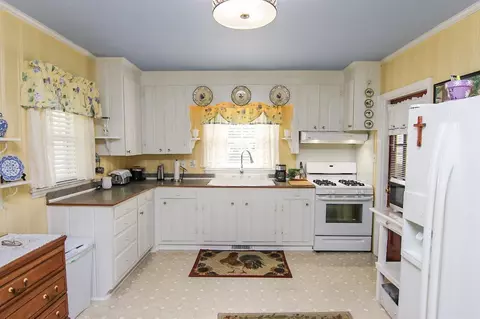 208 E Caroline Ave, Smithfield, NC 27577 photo 12