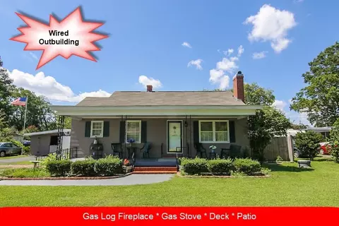 208 E Caroline Ave, Smithfield, NC 27577 photo 1