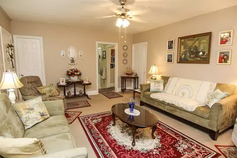 208 E Caroline Ave, Smithfield, NC 27577 photo 8
