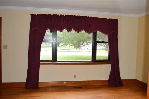 206 Pace St, Smithfield, NC 27577 photo 4