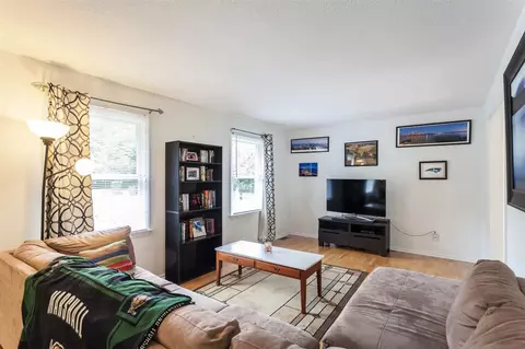 337 E Millbrook Rd, Raleigh, NC 27609 photo 5