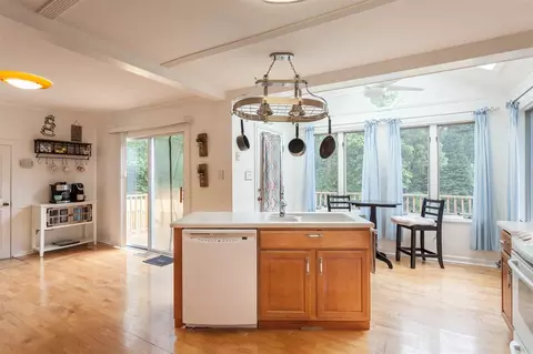 337 E Millbrook Rd, Raleigh, NC 27609 photo 4
