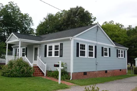 502 E J St, Erwin, NC 28339 photo 2