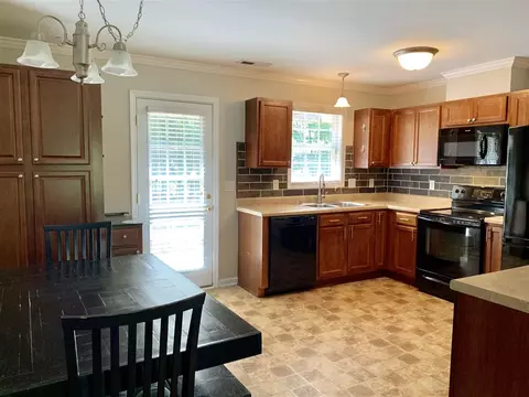 385 Gray Ghost St, Benson, NC 27504 photo 7