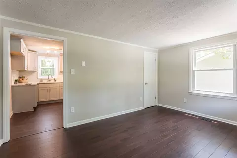 2924 Dearborn Dr, Durham, NC 27704 photo 6