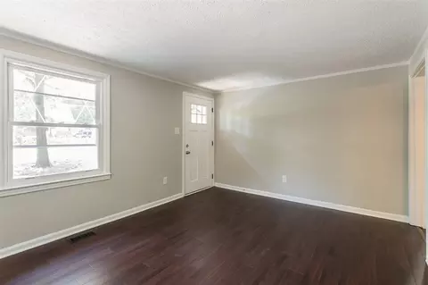 2924 Dearborn Dr, Durham, NC 27704 photo 3