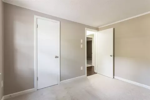 2924 Dearborn Dr, Durham, NC 27704 photo 13