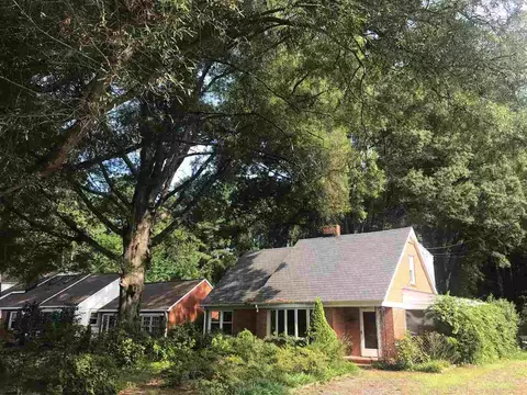 2516 Indian Trl, Durham, NC 27705 photo 2