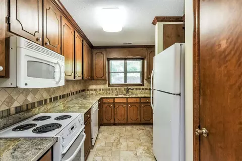 151 Clancy Cir, Cary, NC 27511 photo 2