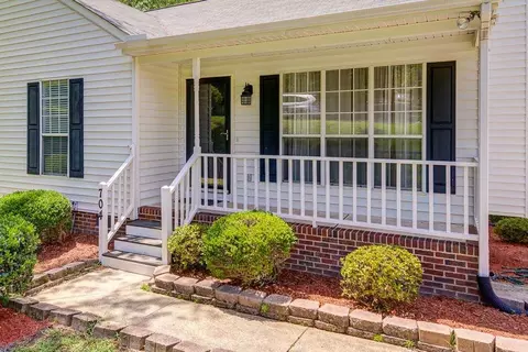 704 Sybil Dr, Durham, NC 27703 photo 3