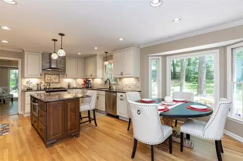 112 Cunningham Ct, Cary, NC 27511 photo 3