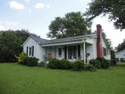913 E Main St, Haw River, NC 27258 photo 1