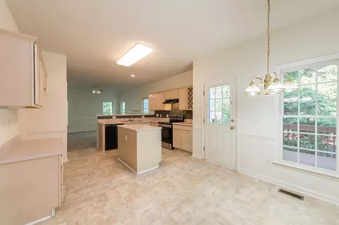 10 Winnabow Ct, Durham, NC 27703 photo 3