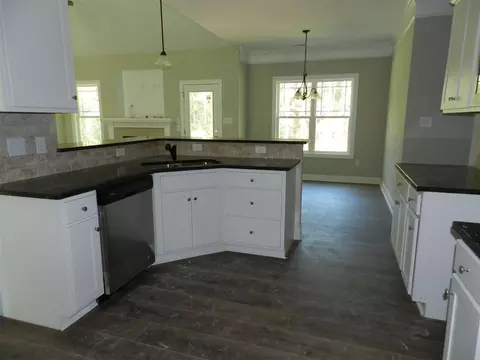 86 Flora Dr, Benson, NC 27504 photo 5