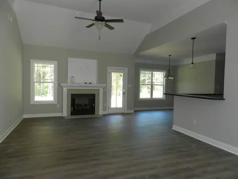86 Flora Dr, Benson, NC 27504 photo 2
