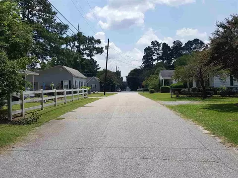 306 N 17th St, Erwin, NC 28339 photo 2