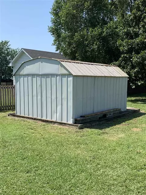 9 Virginia Ave, Benson, NC 27504 photo 8