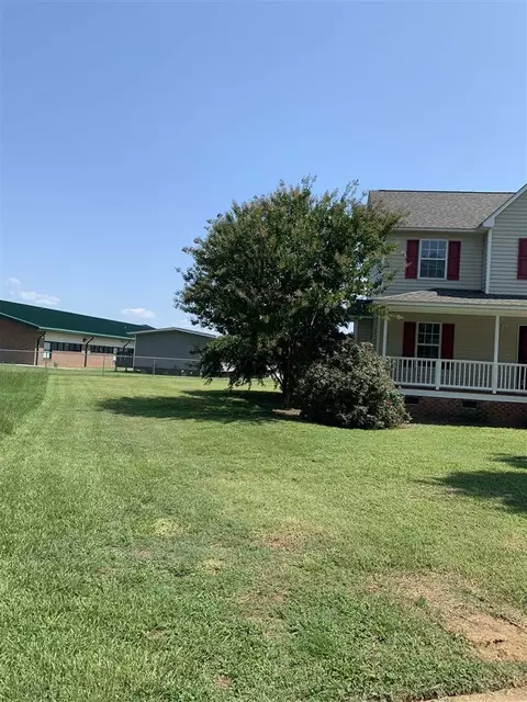 9 Virginia Ave, Benson, NC 27504 photo 2