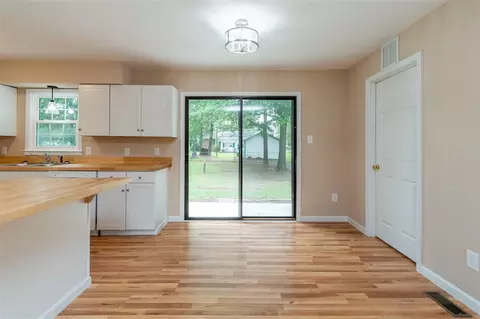 406 Barbour, Smithfield, NC 27577 photo 7