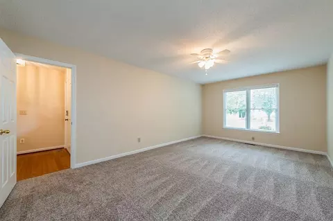 406 Chadbourne Dr, Durham, NC 27703 photo 3