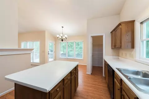 406 Chadbourne Dr, Durham, NC 27703 photo 7
