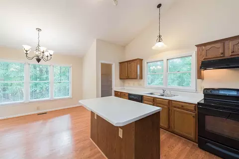 406 Chadbourne Dr, Durham, NC 27703 photo 6