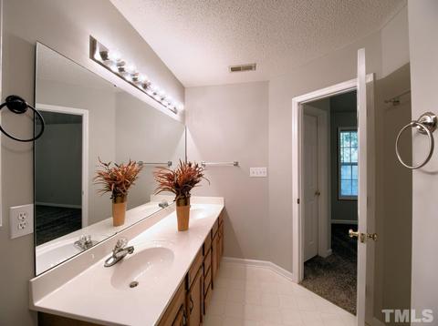 2304 Maplegreen Ln, Apex, NC 27502 photo 18