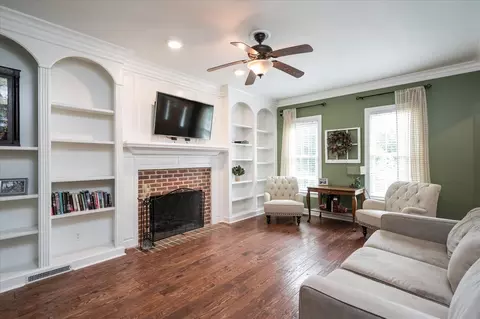 210 Custer Trl, Cary, NC 27513 photo 2