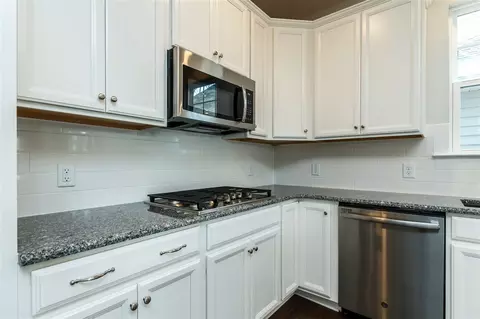 302 Silverhawk Ln, Durham, NC 27703 photo 6