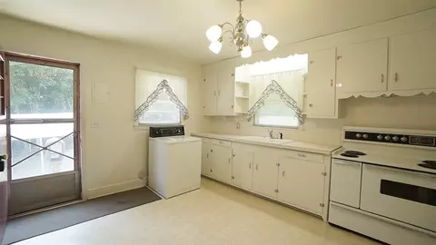 2826 Glover Rd, Durham, NC 27703 photo 6