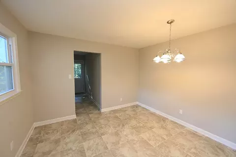 14 Hawthorne Dr, Durham, NC 27712 photo 6