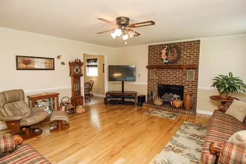 101 Cedar St, Dudley, NC 28333 photo 5