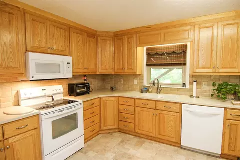 101 Cedar St, Dudley, NC 28333 photo 13