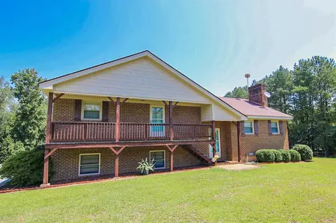 101 Cedar St, Dudley, NC 28333 photo 3