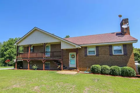 101 Cedar St, Dudley, NC 28333 photo 2