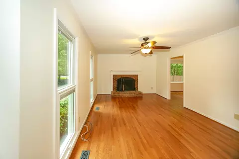 19 Lynbrook Cir, Durham, NC 27712 photo 6