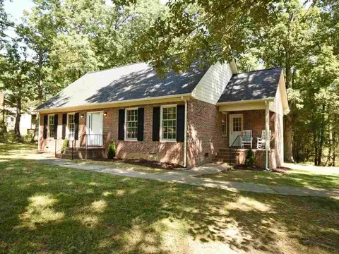 2804 Fox Dr, Durham, NC 27712 photo 1