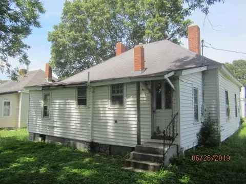 237 Gary St, Henderson, NC 27536 photo 4