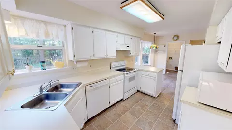 6 Indian Head Ct, Durham, NC 27703 photo 8