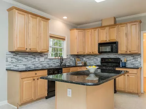 307 Tecumseh Ct, Cary, NC 27513 photo 9